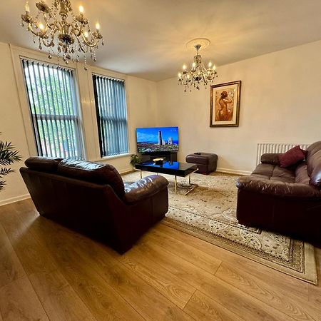 Lovely 2 Bed Apartment, Arnold Town Centre. Nottingham Kültér fotó
