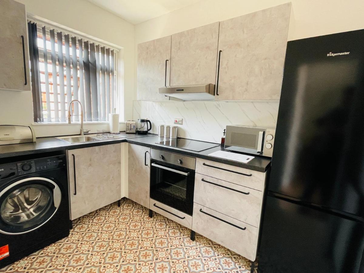 Lovely 2 Bed Apartment, Arnold Town Centre. Nottingham Kültér fotó